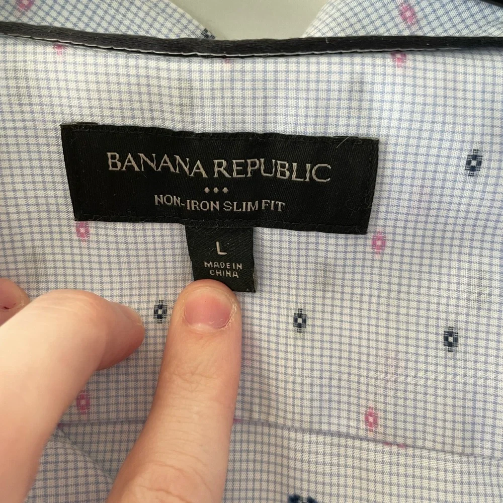 Banana Republic • Slim Fit Button Down Shirt